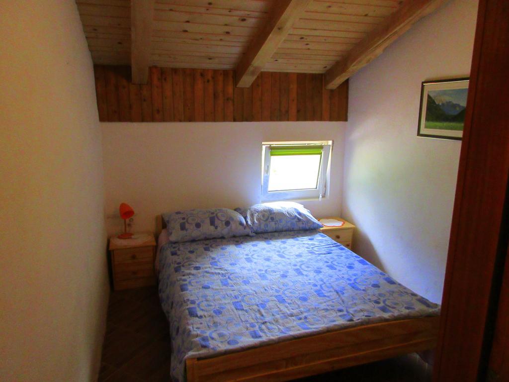Kamp Rut Hostel Kobarid Exterior photo