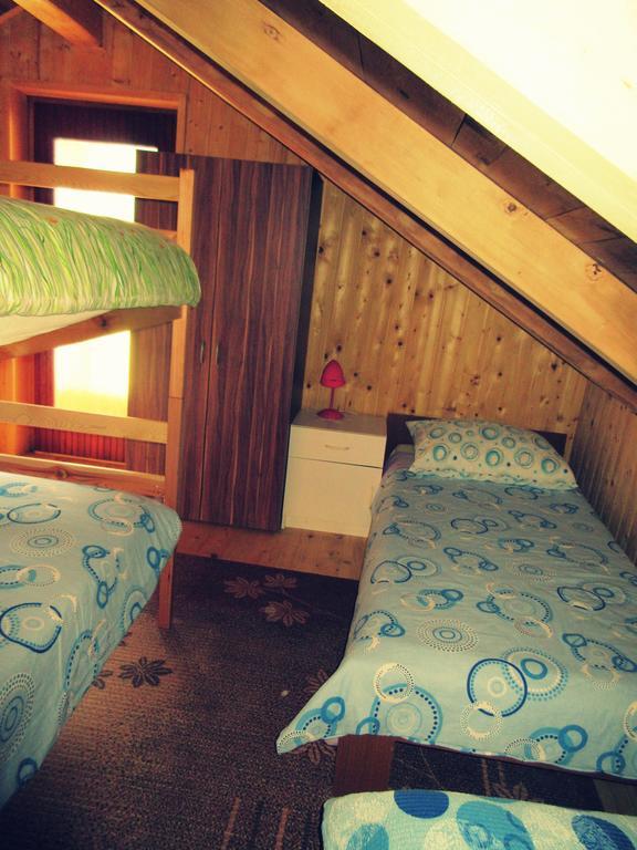Kamp Rut Hostel Kobarid Exterior photo