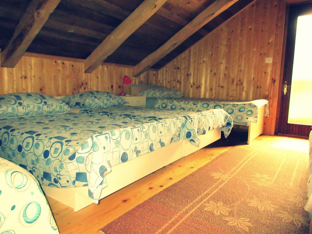 Kamp Rut Hostel Kobarid Exterior photo